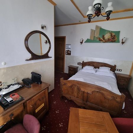 Pensiunea Milexim Cîmpia Turzii Buitenkant foto