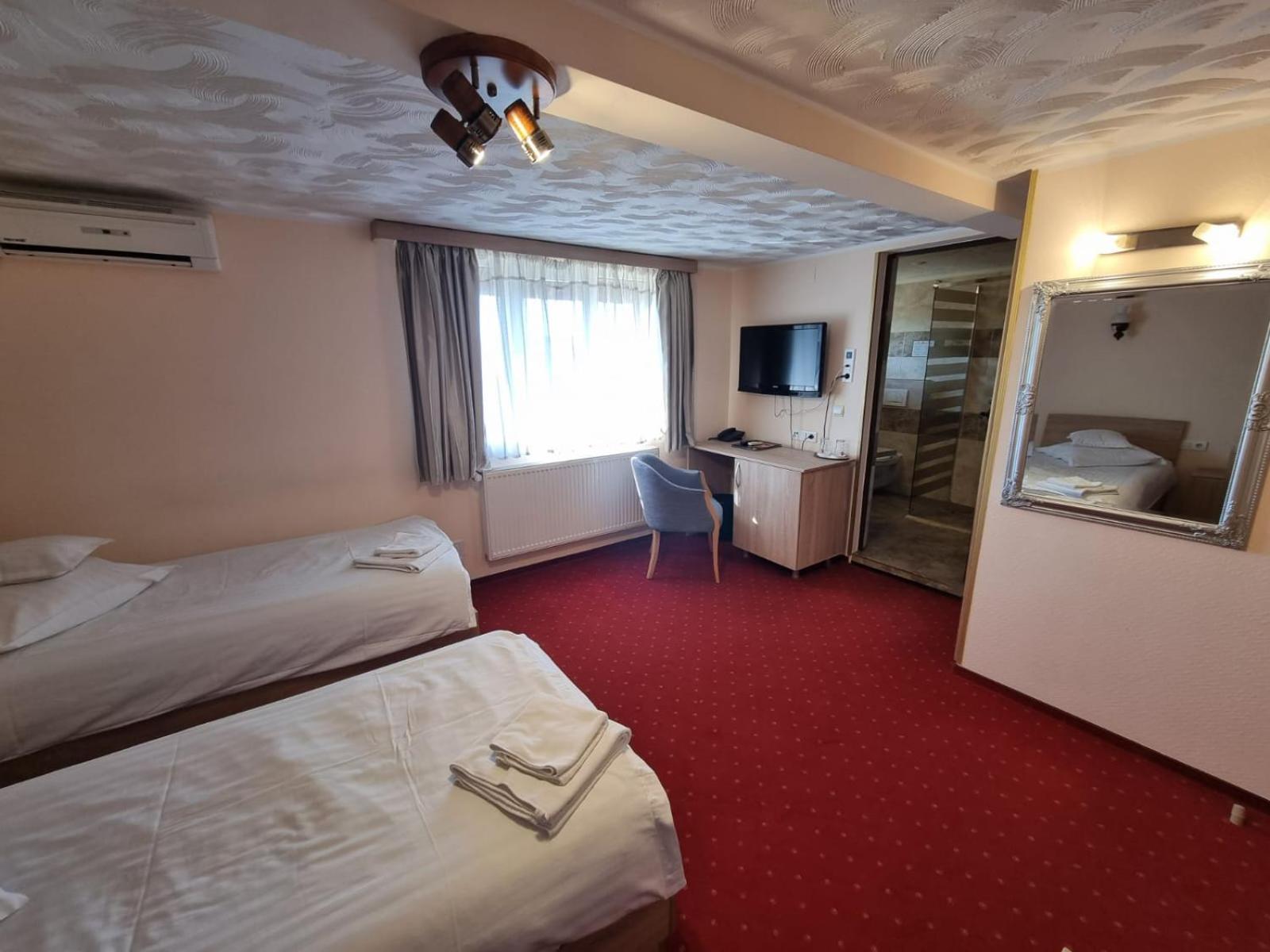 Pensiunea Milexim Cîmpia Turzii Buitenkant foto